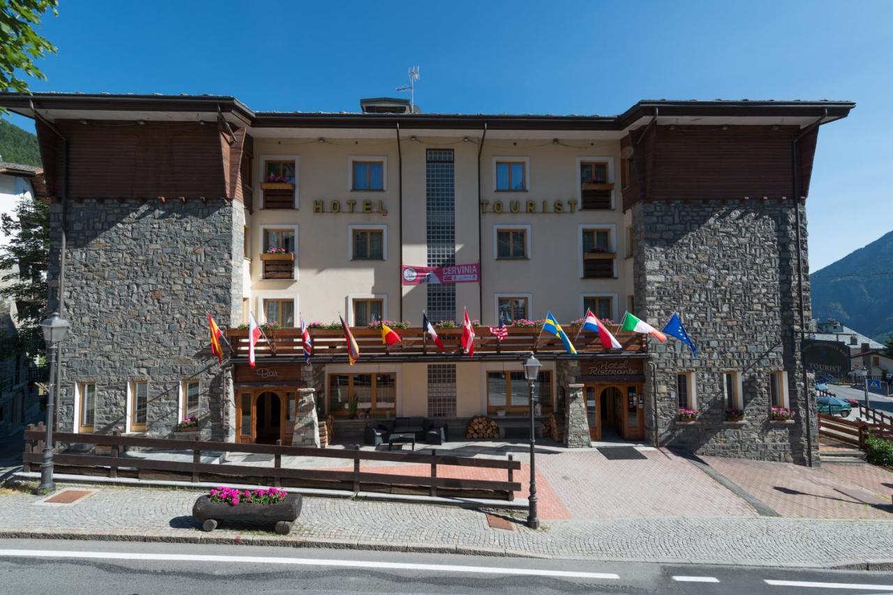 Hotel Tourist Вальтурнанш Экстерьер фото